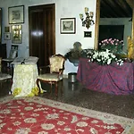 Bed and Breakfast At A Palazzo Βενετία