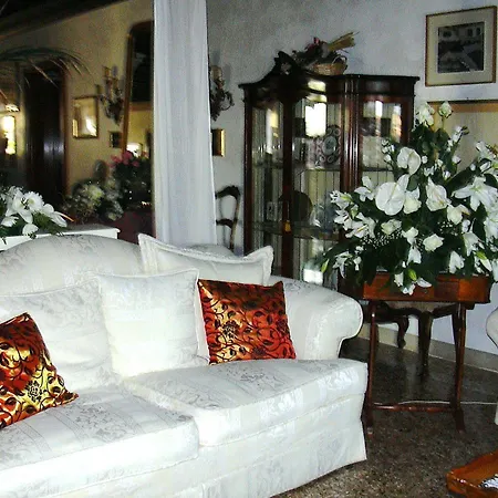 At A Palazzo Bed & Breakfast Venedig