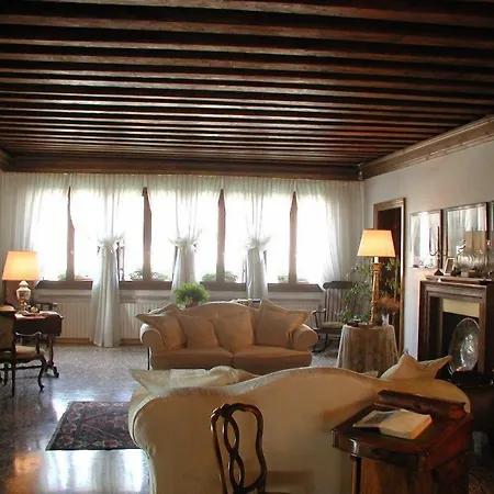 At A Palazzo Bed and breakfast