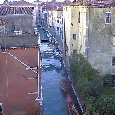 At A Palazzo Bed and breakfast Venecia