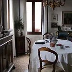 At A Palazzo Bed & Breakfast Venedig