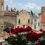 Bed & Breakfast At A Palazzo Venedig