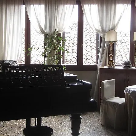 Couette-café At A Palazzo 3*