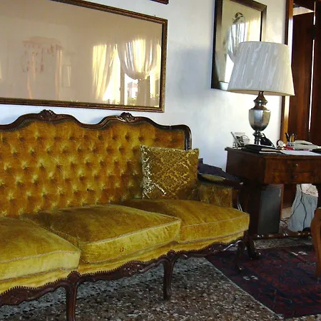 At A Palazzo 3* البندقية