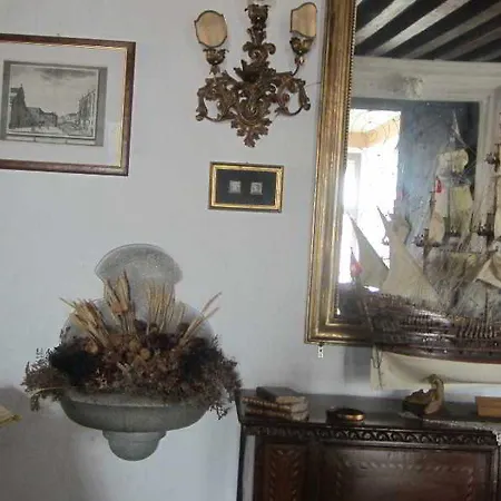 At A Palazzo Venetië